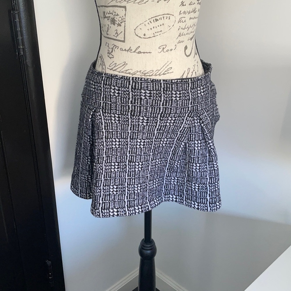 St. John Collection mini skirt knitwear